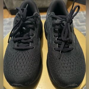 Black Brooks running sneaker